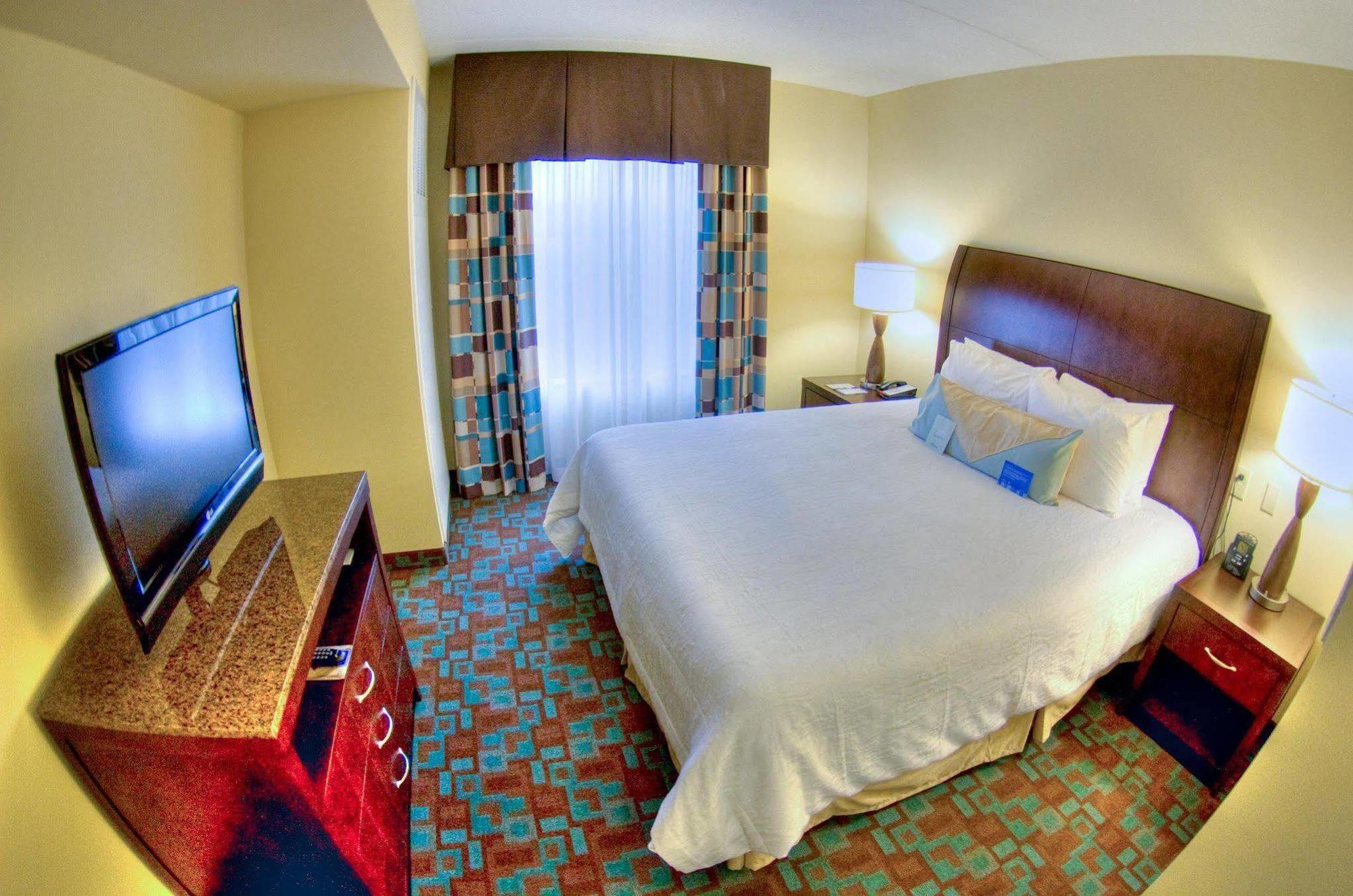 Hilton Garden Inn Clarksville Oda fotoğraf